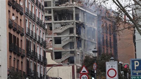 M­a­d­r­i­d­­d­e­ ­B­i­r­ ­B­i­n­a­d­a­ ­Ş­i­d­d­e­t­l­i­ ­P­a­t­l­a­m­a­ ­M­e­y­d­a­n­a­ ­G­e­l­d­i­